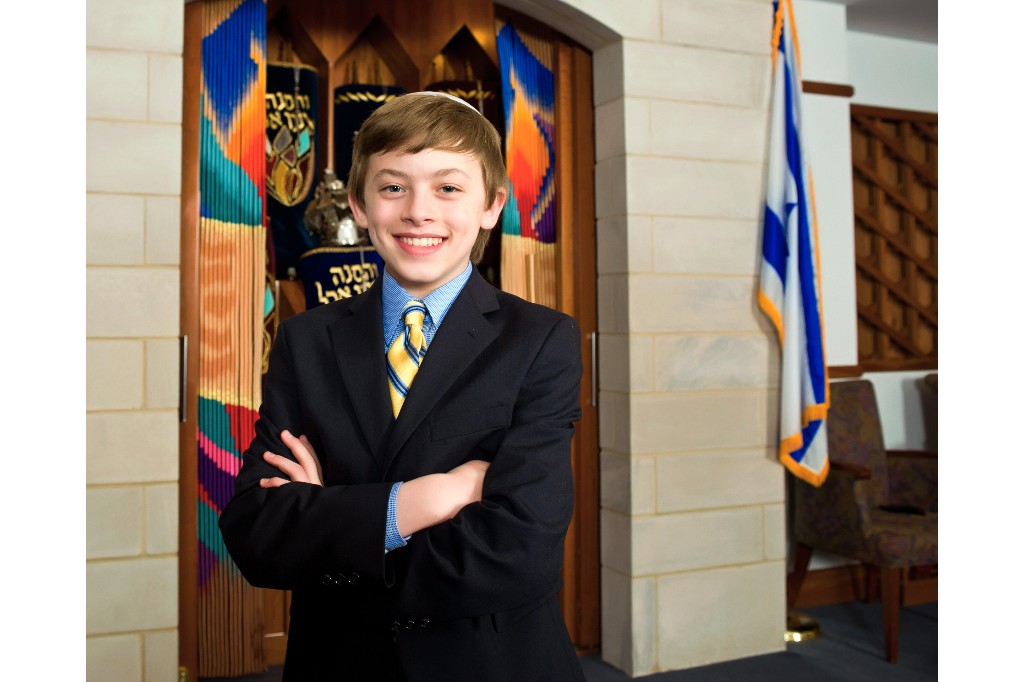 mitzvah-boy-temple-israel